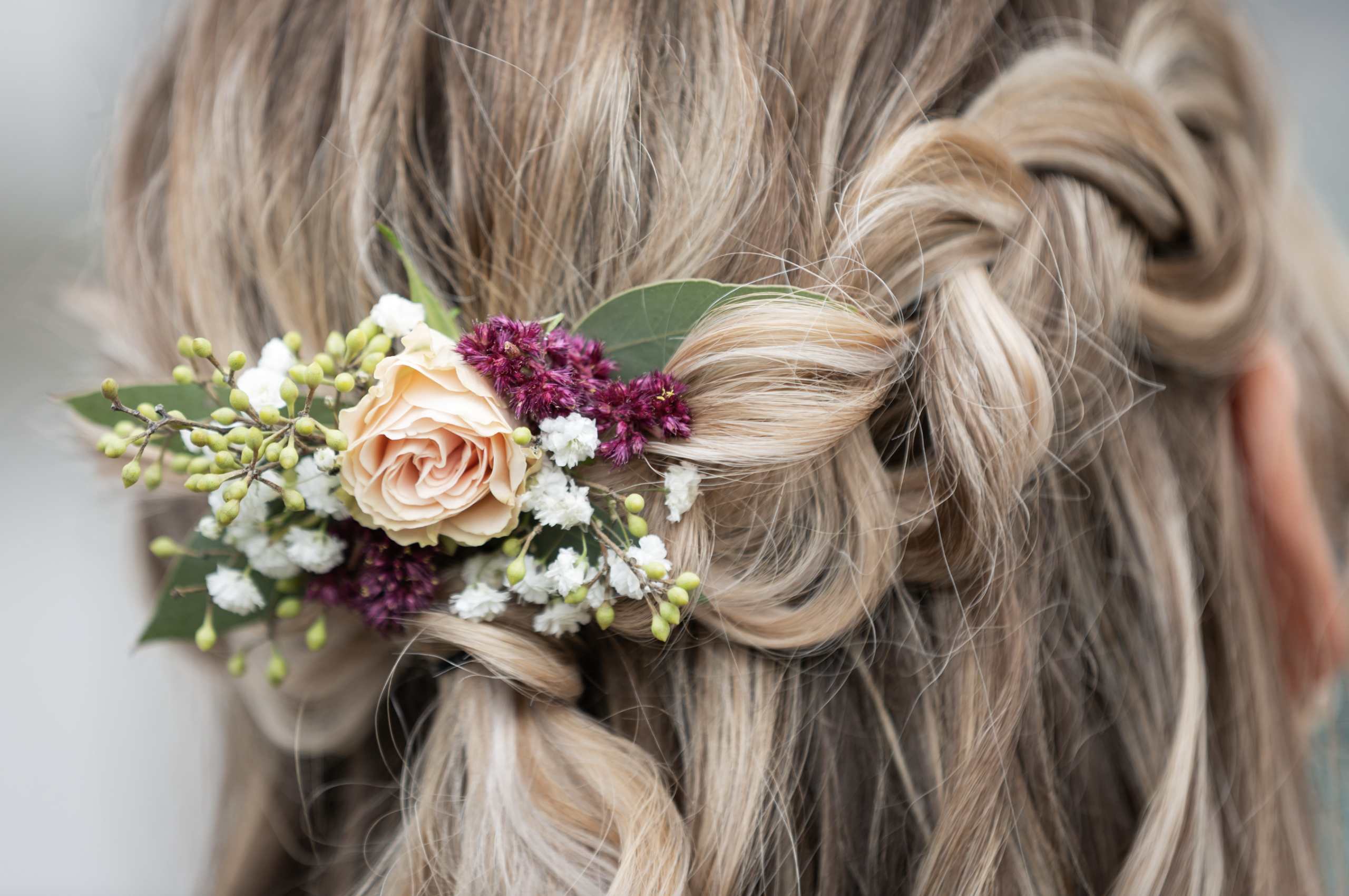 Accessoires et Fleurs pour le Cortège